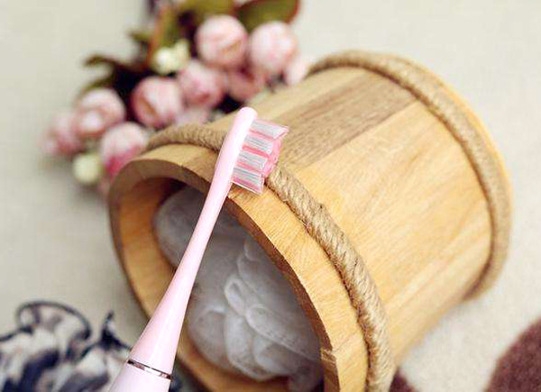 電動牙刷的材料新方向 -TPE包膠專用材料